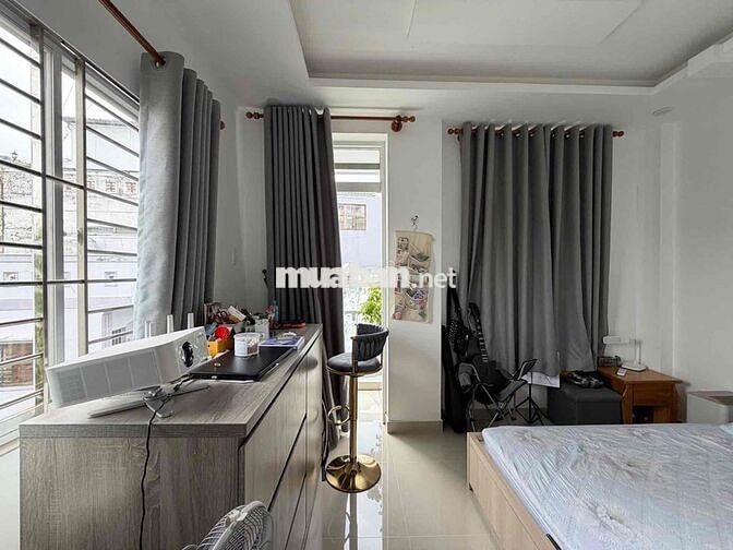 Hẻm xe hơi Phú Nhuận:42m2, nhà 5 Tầng, 4 Phòng ngủ, mới đẹp, giá giảm