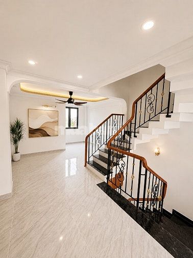 Bán nhà 5tầng Đường 40 Hiệp Bình Chánh - Sổ hoàn công- chỉ 8,7 tỷ