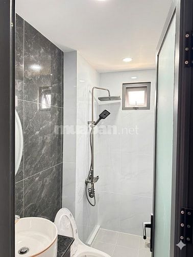 Bán nhà 5tầng Đường 40 Hiệp Bình Chánh - Sổ hoàn công- chỉ 8,7 tỷ