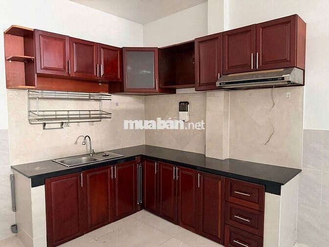Cho thuê nhà 2pn hẻm xe hơi đường Nguyễn Hữu Tiến quận Tân Phú