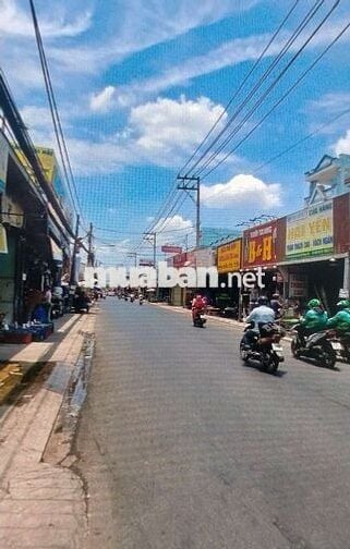 mặt tiền đường nhựa 8x30m, ngay ngã tư Bà Điểm TPHCM