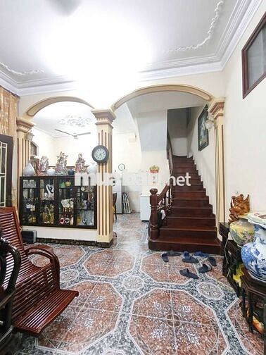 bán nhà phố cát linh đống đa phân lô oto chánh đỗ ngày đêm dân trí cao