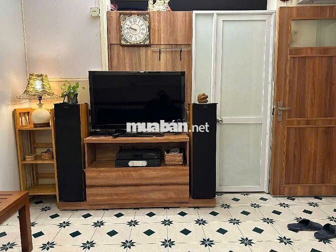 Chính chủ nhờ bán căn tập thể tầng 1 - Kim Liên - 30/80m2 -hơn 4 tỷ