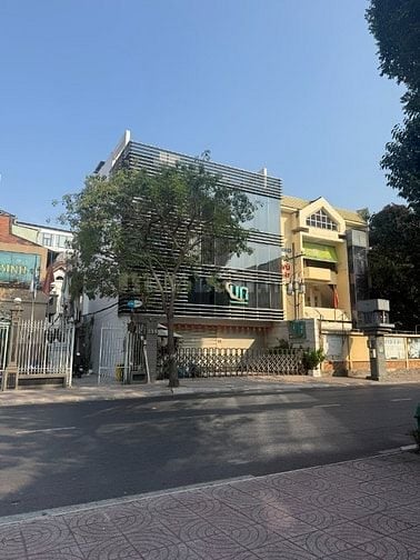 Cho thuê nhà MT Võ Thị Sáu, Quận 3  DT 12x15m DTSD 370m² giá 180 triệu