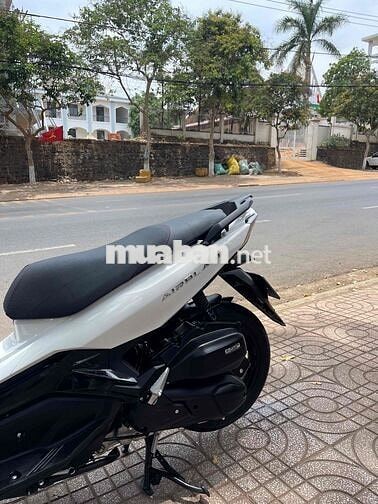 Honda AirBlade 125Fi 2021 Trắng đen