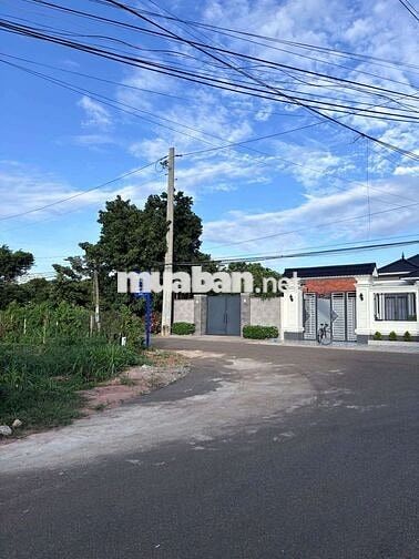Chủ ngộp ngân hàng bán nhanh lô đất đường 15 Hòa Long 257m2/1ty6