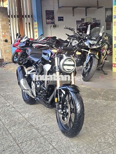 Honda cb300r