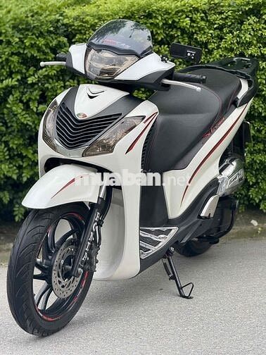 Honda SH125 CBS Form Ý Trắng 2015