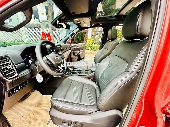 Ford Everest Titanium 4x2 2023 Đỏ