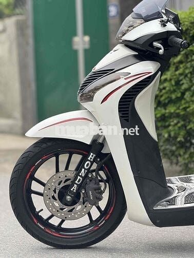 Honda SH125 CBS Form Ý Trắng 2015
