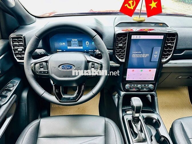 Ford Everest Titanium 4x2 2023 Đỏ