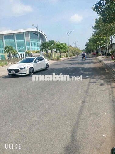 KÈO THƠM NGAY TRUNG TÂM HÀNH CHÍNH TỈNH VĨNH LONG