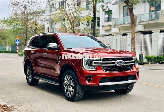 Ford Everest Titanium 4x2 2023 Đỏ