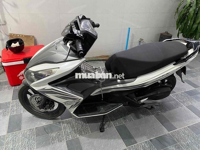 Honda Air Blade Trắng đen