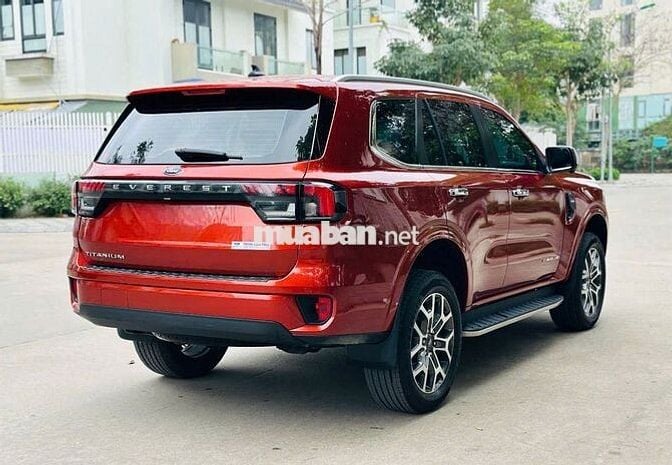 Ford Everest Titanium 4x2 2023 Đỏ