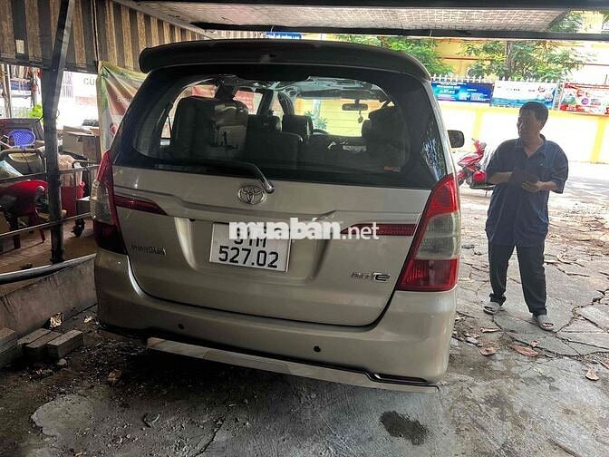 Toyota Innova 2014 Vàng cát