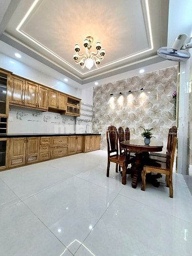 Có Thang máy, Hẻm oto thông, Nhà 4 tầng Phạm Văn Chiêu, nhỉnh 8 tỷ