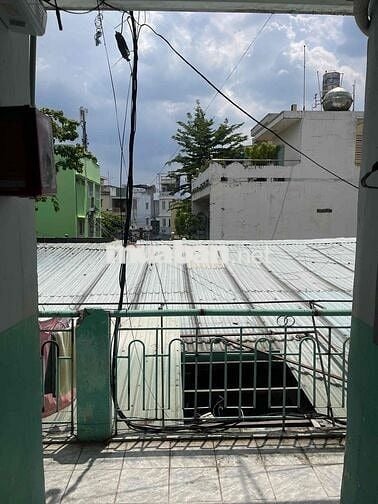 **PASS GẤP PHÒNG TRỌ SV GẦN NGÃ 4 LẠC LONG QUÂN - ÂU CƠ**
