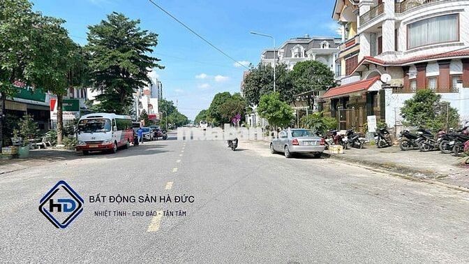 Đất biệt thự 10x20 view sông góc 2 mặt tiền thoáng mát