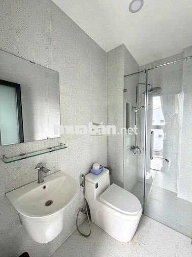 CHO THUÊ CĂN HỘ STUDIO FULL NỘI THẤT CÓ BAN CÔNG  Đ. NGUYỄN TRÃI