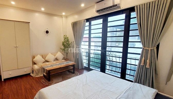 Chính chủ bán nhà Hồng Tiến - Lâm Du - Long Biên. DT : 32m2 * 5 tầng