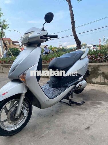 Honda Lead Bạc