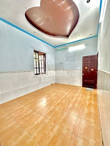 BÁN ĐẤT TẶNG NHÀ DT LỚN 65M2 NGAY UBND P.TÂN TẠO, BÌNH TÂN, SHR VAY NH