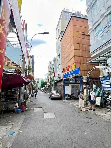 BÁN NHÀ CẤP 4 XÂY HẦM 7 TẦNG KHU TÂN ĐỊNH QUẬN 1