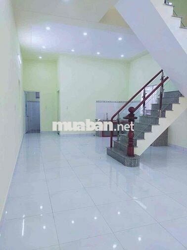 KẸT TIỀN BÁN GẤP NHÀ GAANF CHỢ BÊN THẾ ĐƯỜNG XE HƠI THÔNG GIÁ RẺ