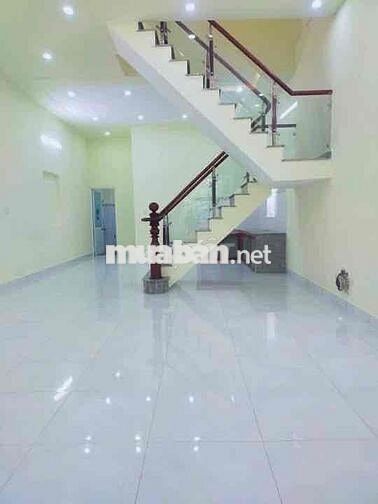 KẸT TIỀN BÁN GẤP NHÀ GAANF CHỢ BÊN THẾ ĐƯỜNG XE HƠI THÔNG GIÁ RẺ