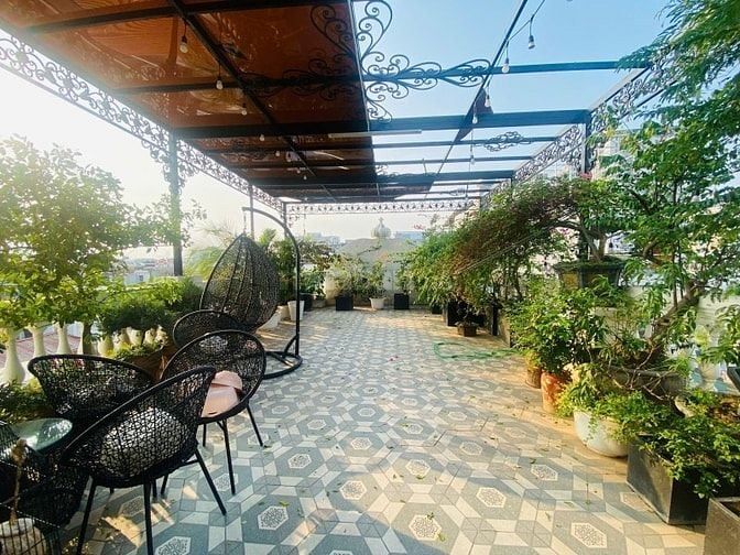 Hồng Tiến – Long Biên – Ô TÔ – 183 M2 – 7 Tâng – MT 6 M – Giá 43.1 Tỷ.
