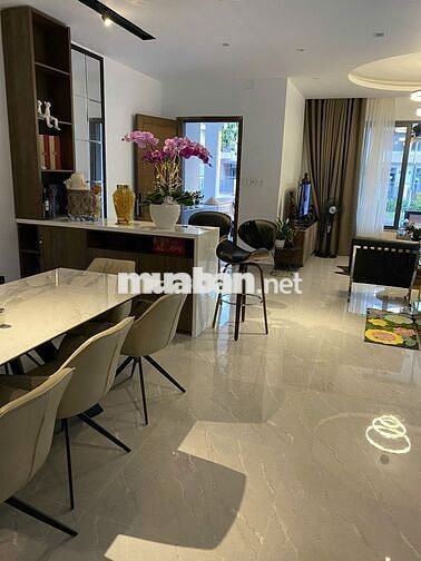CHO THUÊ BIỆT THỰ NINE SOUTH NHÀ BÈ, TRỆT 2 LẦU 3PN FULL NT 30 TRIỆU