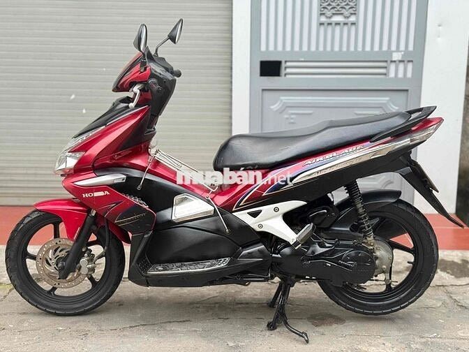 Honda Air Blade 2012 Đỏ xe em đi giữ gìn cẩn thân