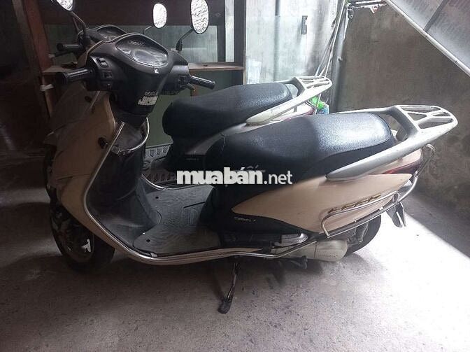 Honda Lead 2009 bạc
