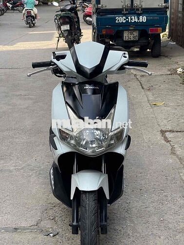 Honda Air Blade Trắng đen chạy êm