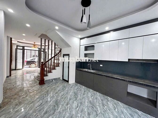 Chủ Cần Bán Gấp nhà 40m x 3T Oto đỗ cửa giá hơn 3 tỷ,Gần KĐT ĐÔ NGHĨA,