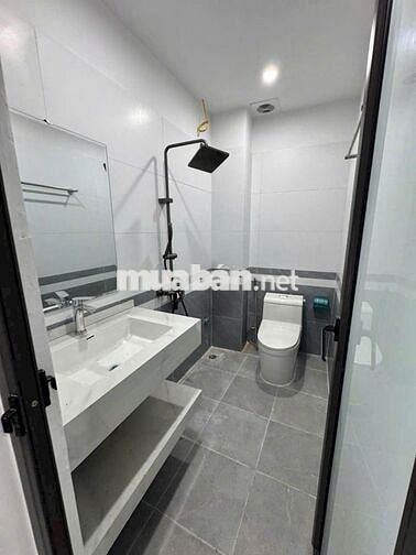 Chủ Cần Bán Gấp nhà 40m x 3T Oto đỗ cửa giá hơn 3 tỷ,Gần KĐT ĐÔ NGHĨA,