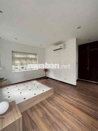 Biệt Thự khu Họ LÊ & Nguyễn Sơn, 8 x 20m, 3 Tấm, 7 Phòng Ngủ, 7 WC