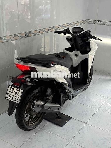 Vario 150 2019 Trắng đen 17000 km bstp chính chủ