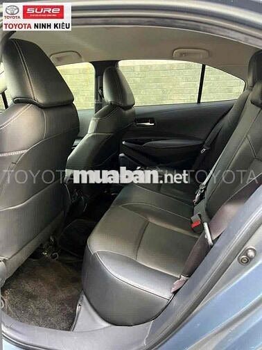 Toyota Altis 2022 1.8V 30.000 km Xám