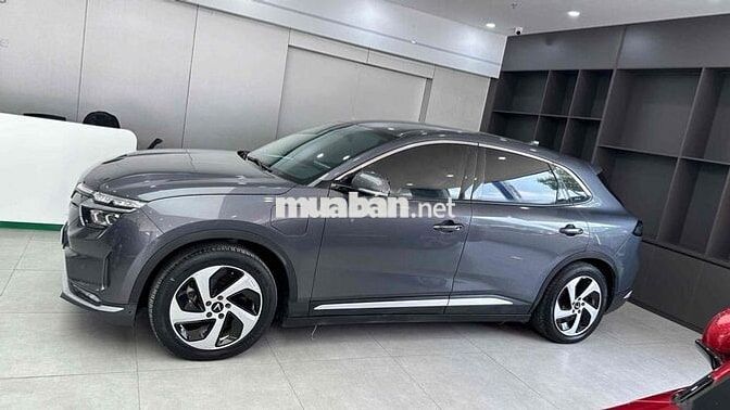 VinFast VF8 Eco 2023 Xám