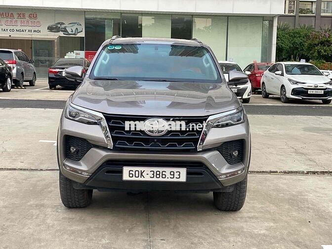 Toyota Fortuner 2.4AT 2022 Đồng