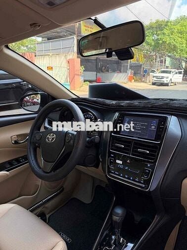 Toyota Vios G 2022 9.800 km Vàng cát