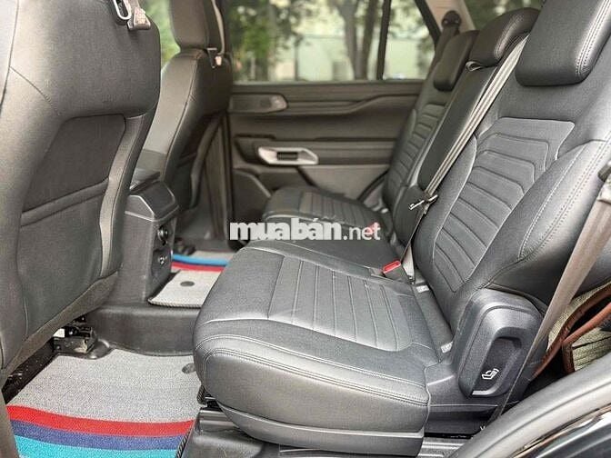 Ford Everest 2024 Titanium Đen 23.000 km
