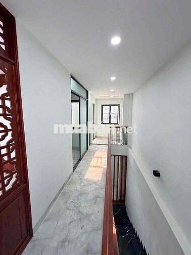 nhà 1 trệt 1 lầu 1 tum AN PHÚ,90m2 sân xe hơi,có nội thất