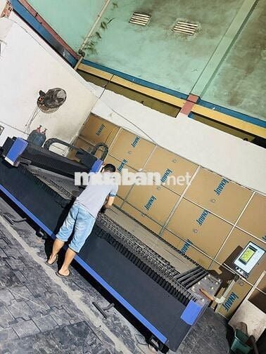 Tuyển Thợ Quảng Cáo hoặc Thợ Phụ