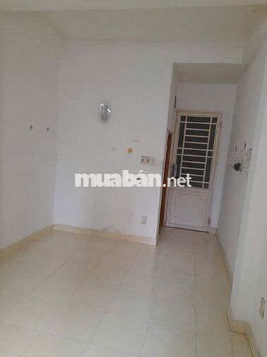 Phòng 20m2, hẻm 266. Tô Hiến Thành Q10, giá 2,8 triệu