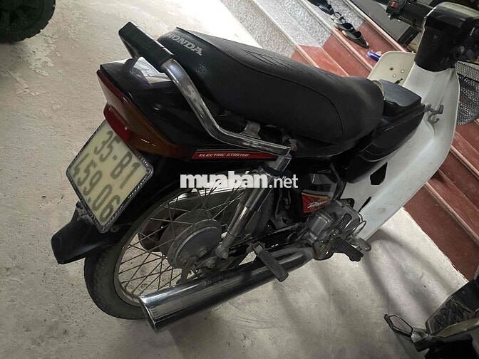 Honda Dream Thái màu Nâu trắng