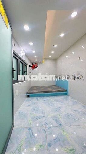 TRỐNG 1 CĂN HỘ FULL NỘI THẤT CAO CẤP SÁT CẦU CHỮ Y Q8