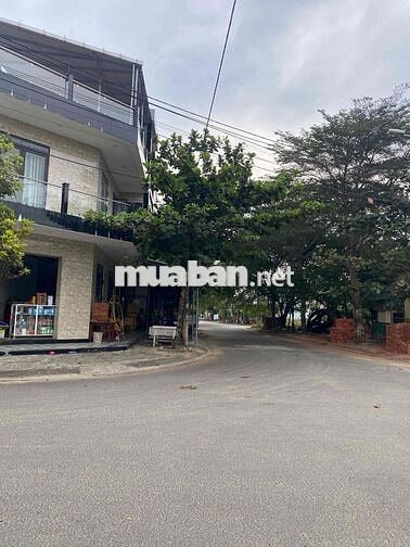 Đất mặt tiền kinh doanh ngay chợ Điện Dương ạ